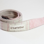 【LaVieShop＊手作雜貨】質感簡約立體繡線(卡其粉)．25mm手工 相機背帶．GF/NEX/單眼/類單．可訂製
